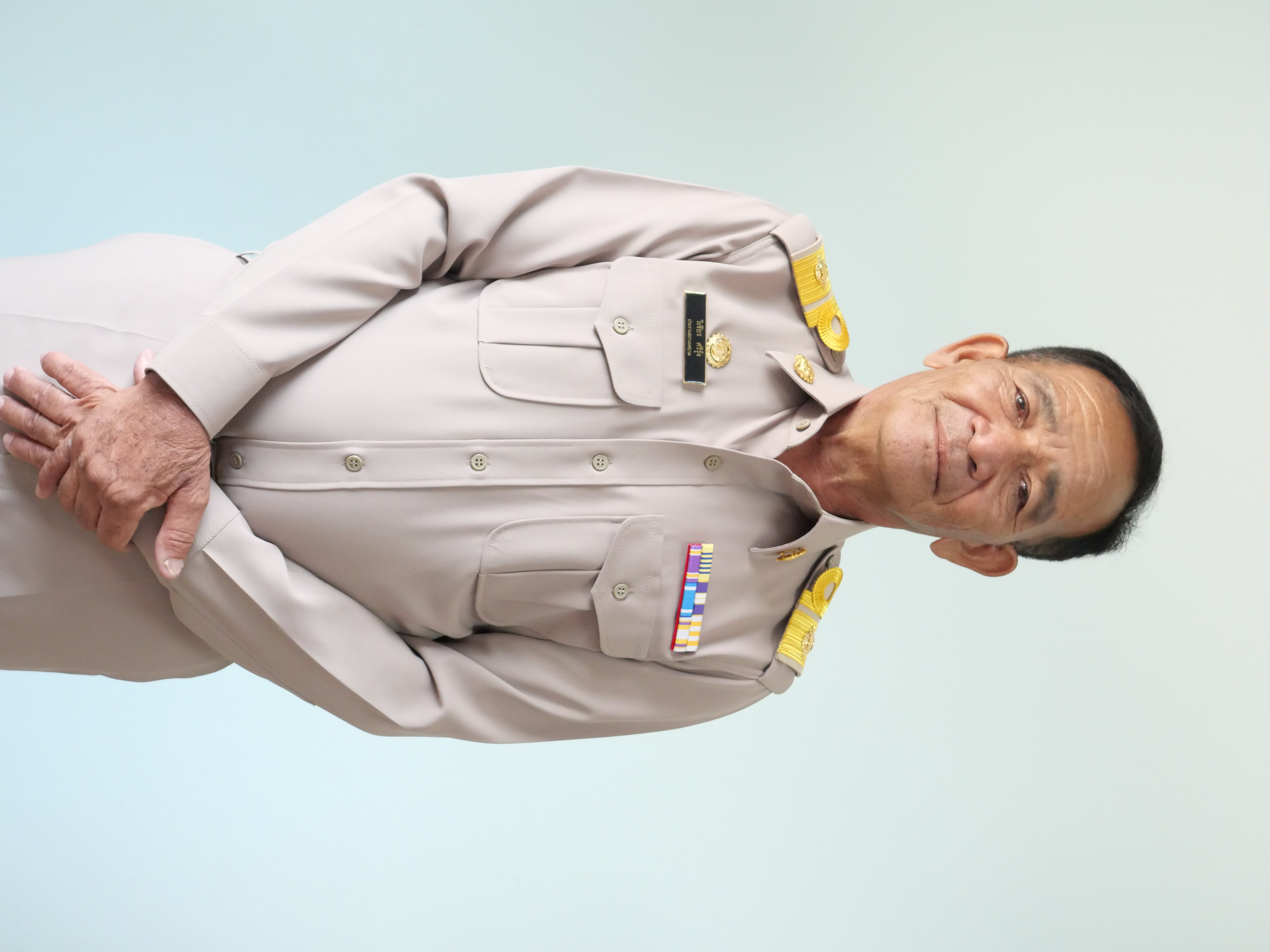 นายวิเชียร ศรีรุ้ง