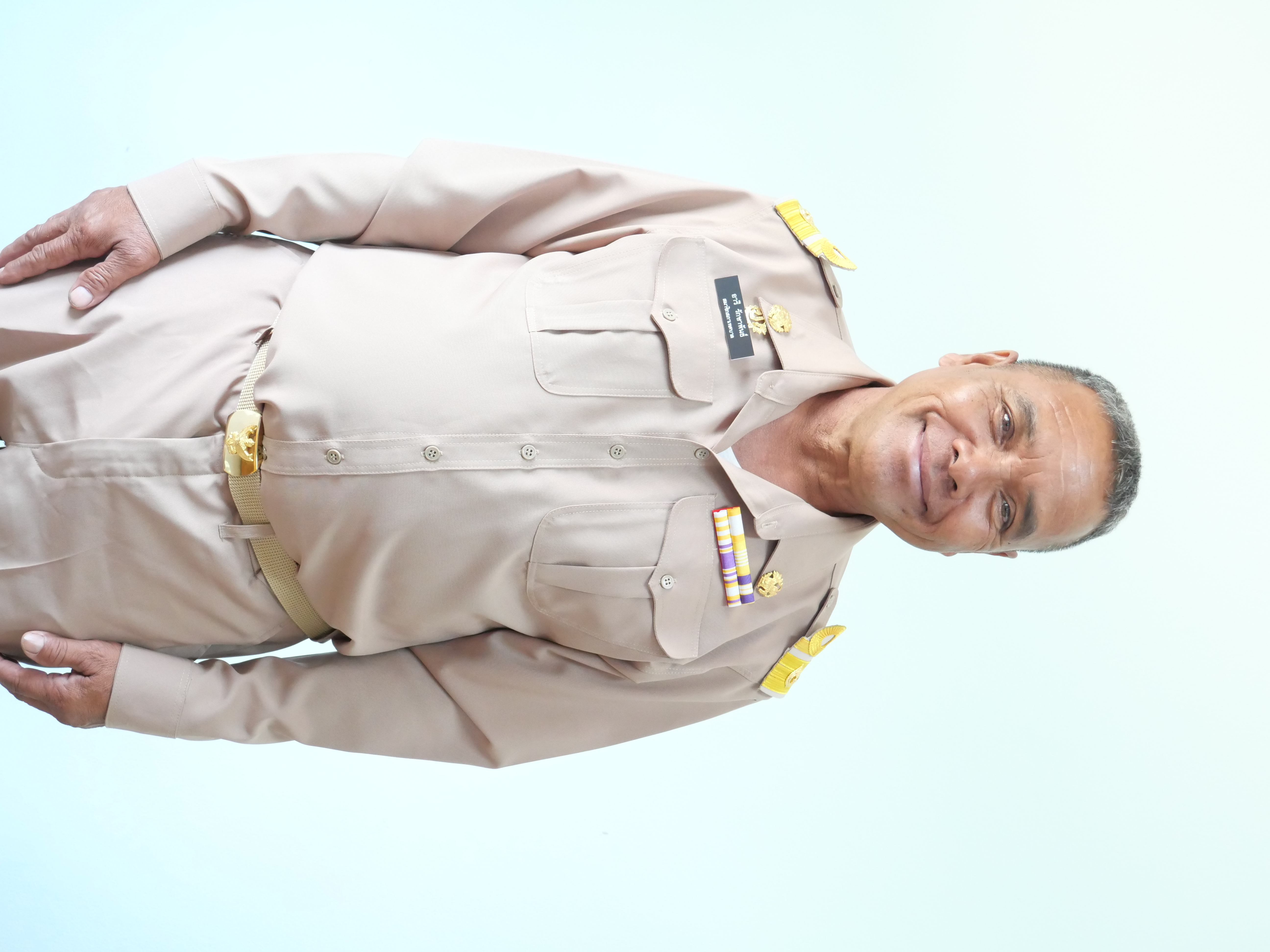 นายอารี รักษาพันธ์